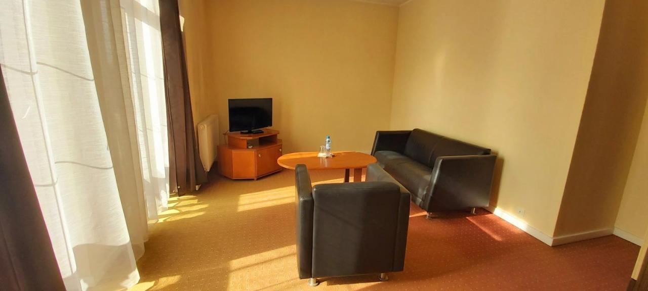 Yuca Hotel Łódź Eksteriør billede