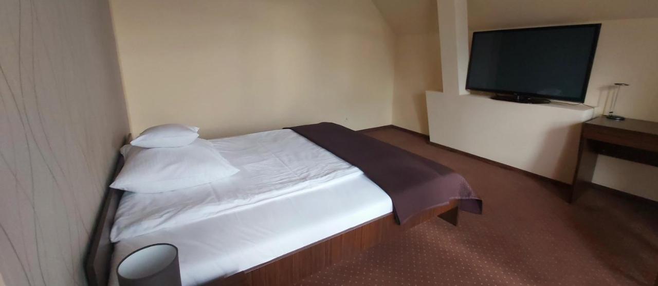 Yuca Hotel Łódź Eksteriør billede